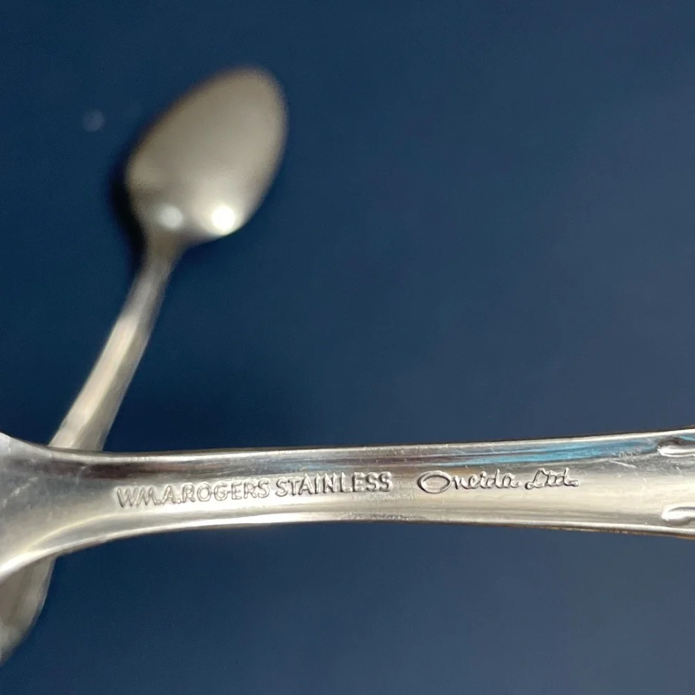 Oneida Wm Rogers Flatware Fenway Pattern 1 Teaspoon 1 Soup Spoon Made in USA